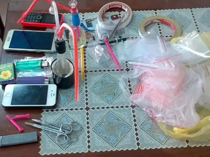 Công an phát hiện nhiều tang vật và ma túy tại nơi ở của Vi.